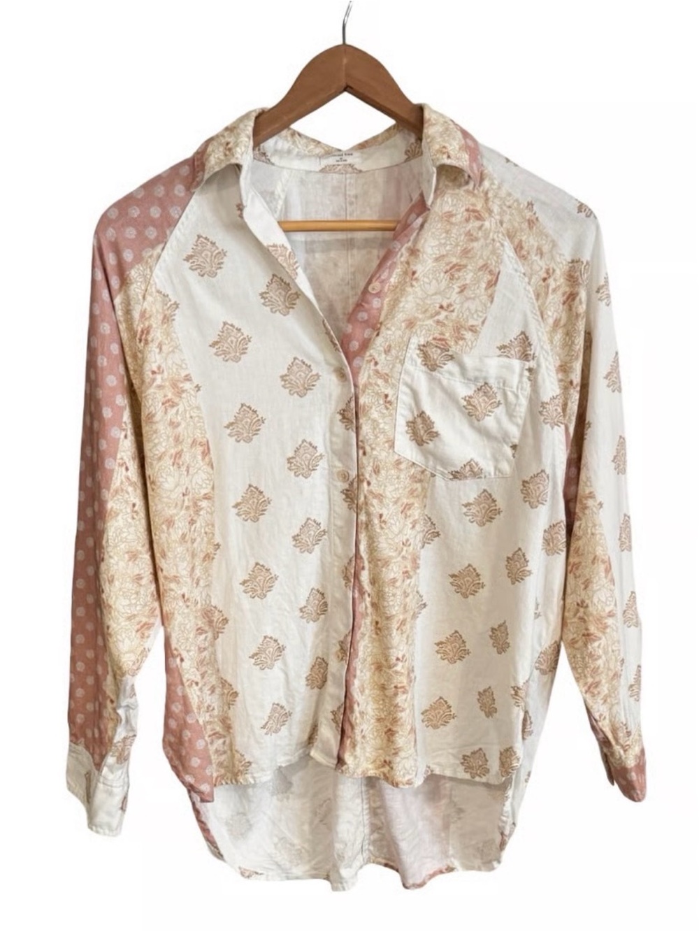 Aritzia / Wilfred light button down